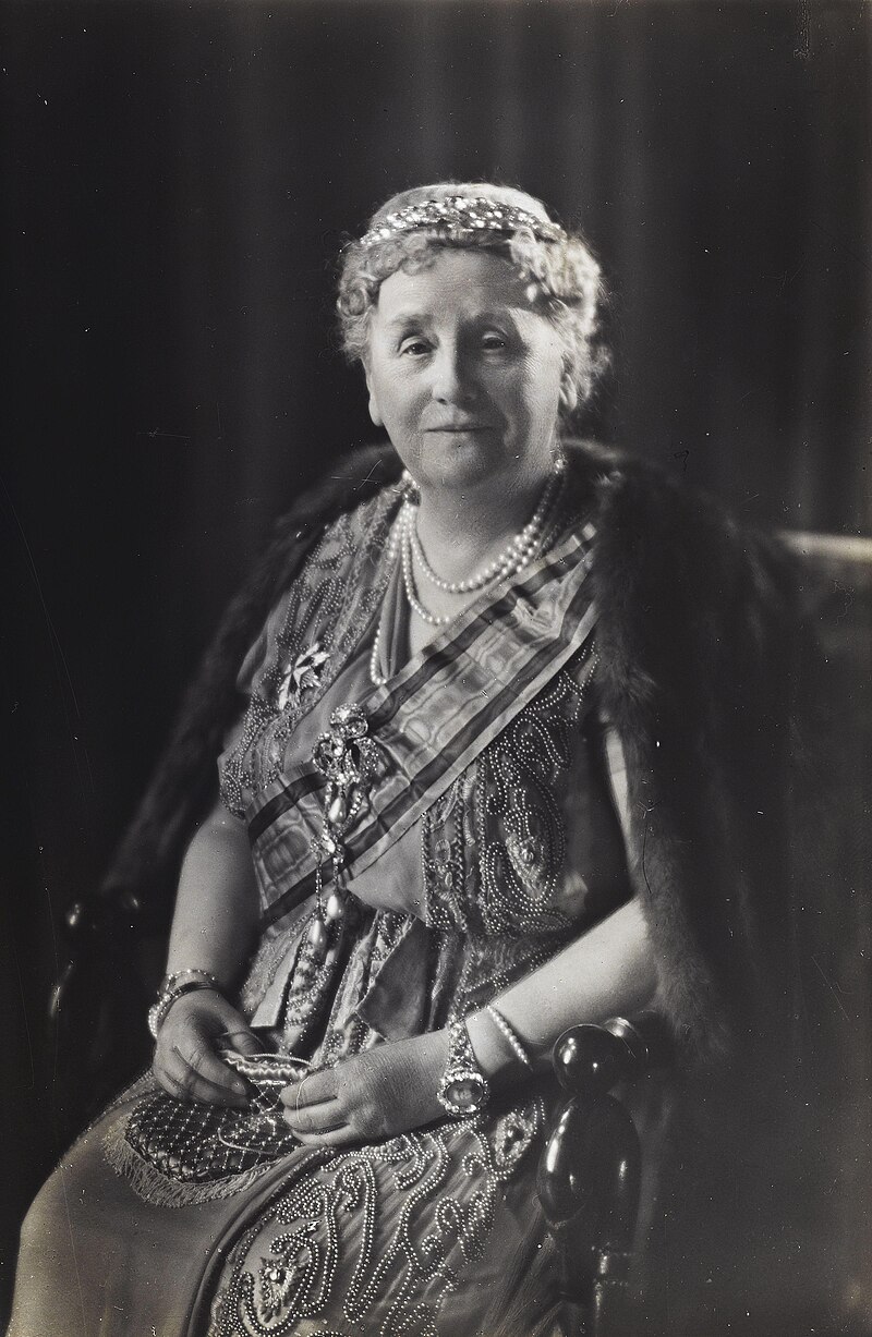 The World’s First Female Billionaire Was a Dutch Queen Who Defied Odds