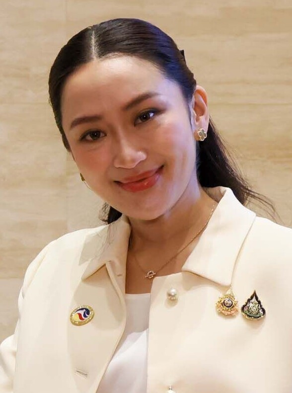 Thai Court Axes Prime Minister Over Cambodia Phone Call Scandal