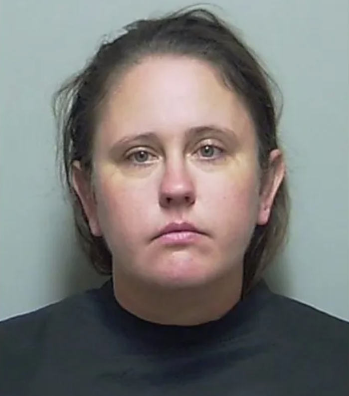 Mom Left Teen, 7 Starving Dogs While She Partied in Vegas