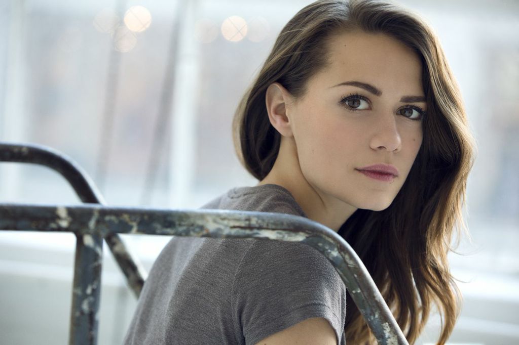 ‘One Tree Hill’ Star Bethany Joy Lenz Lost $2M in Cult Escape