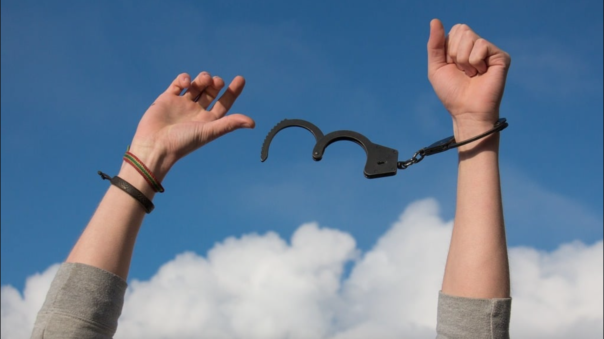 She Bit Off Her Attacker’s Tongue—61 Years Later, She’s Free