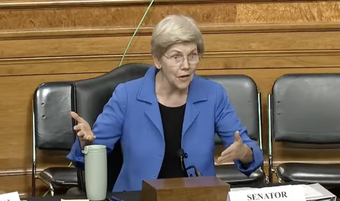 Warren to Media Giants: Don’t Trade Free Speech for Trump’s Regulatory Favors