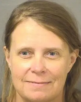 Florida Woman Claims to Be Trump’s Wife — Crashes Mar-a-Lago