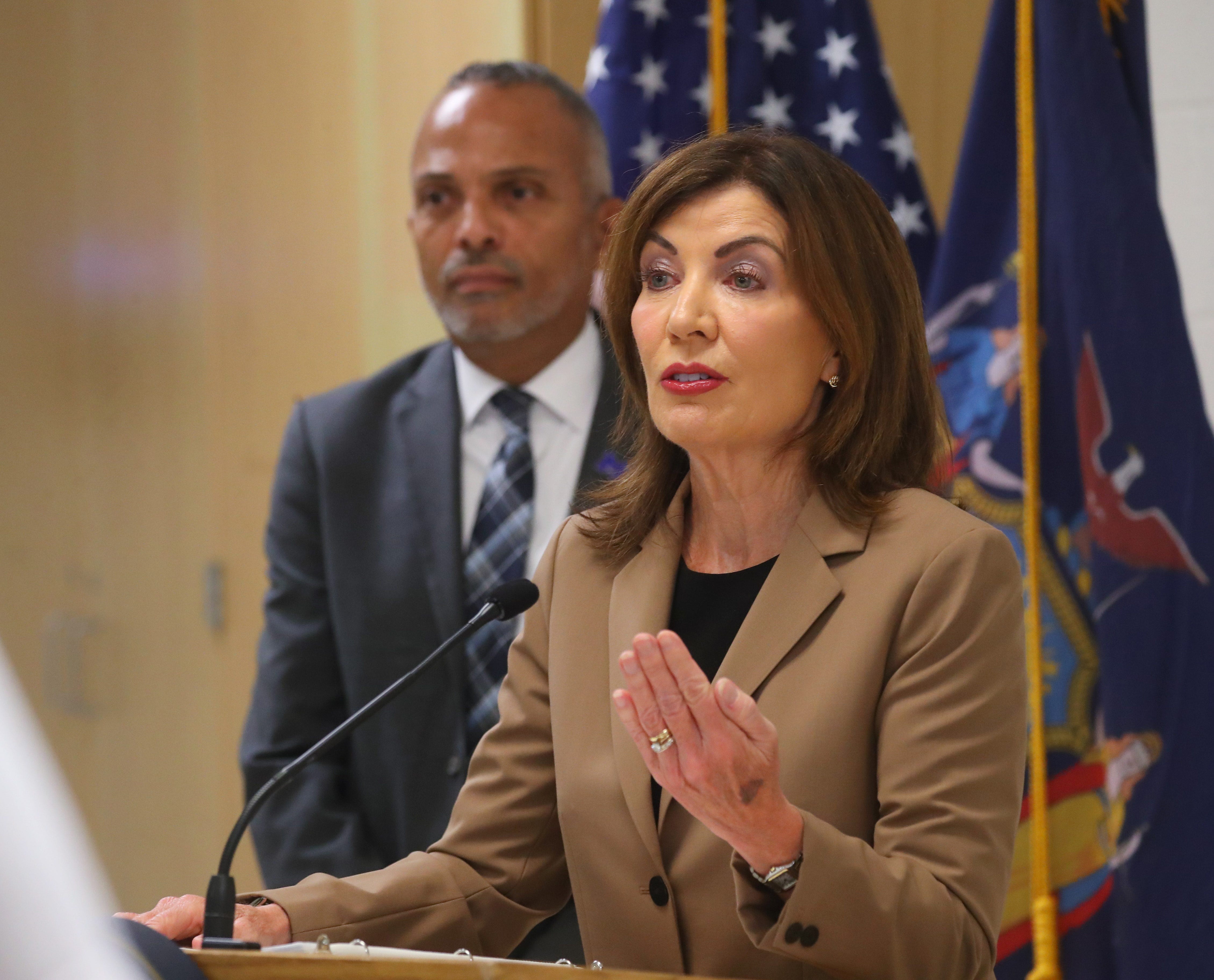 Hochul Slams “Abusive” LIRR Work Rules After Overtime Scandal