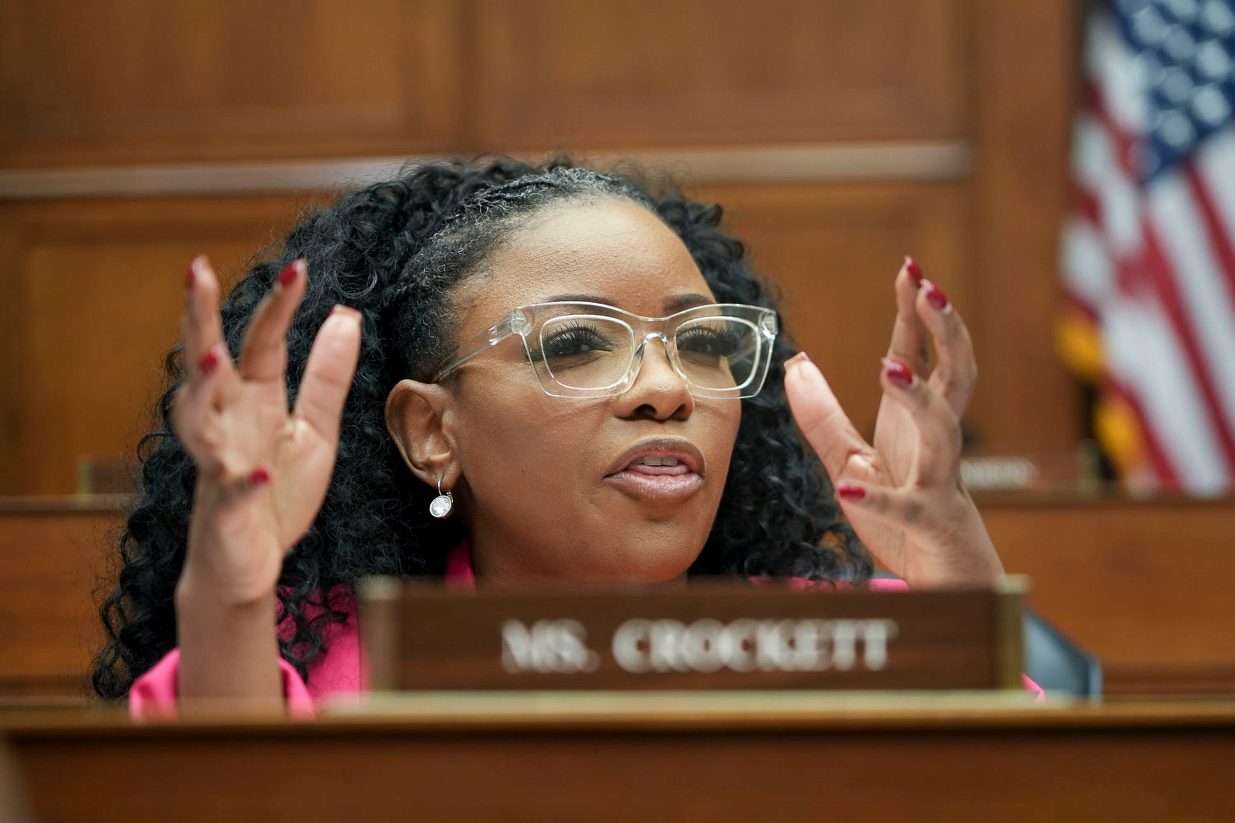 Jasmine Crockett Slams White House for Partisan Shutdown Emails