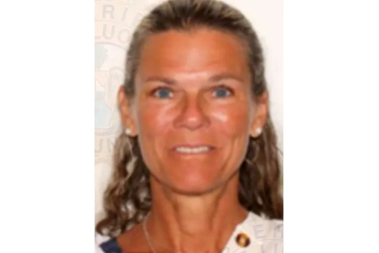 Florida Woman Vanishes After Car Crash, Discovered Alive – Without Clothes – in a Ditch