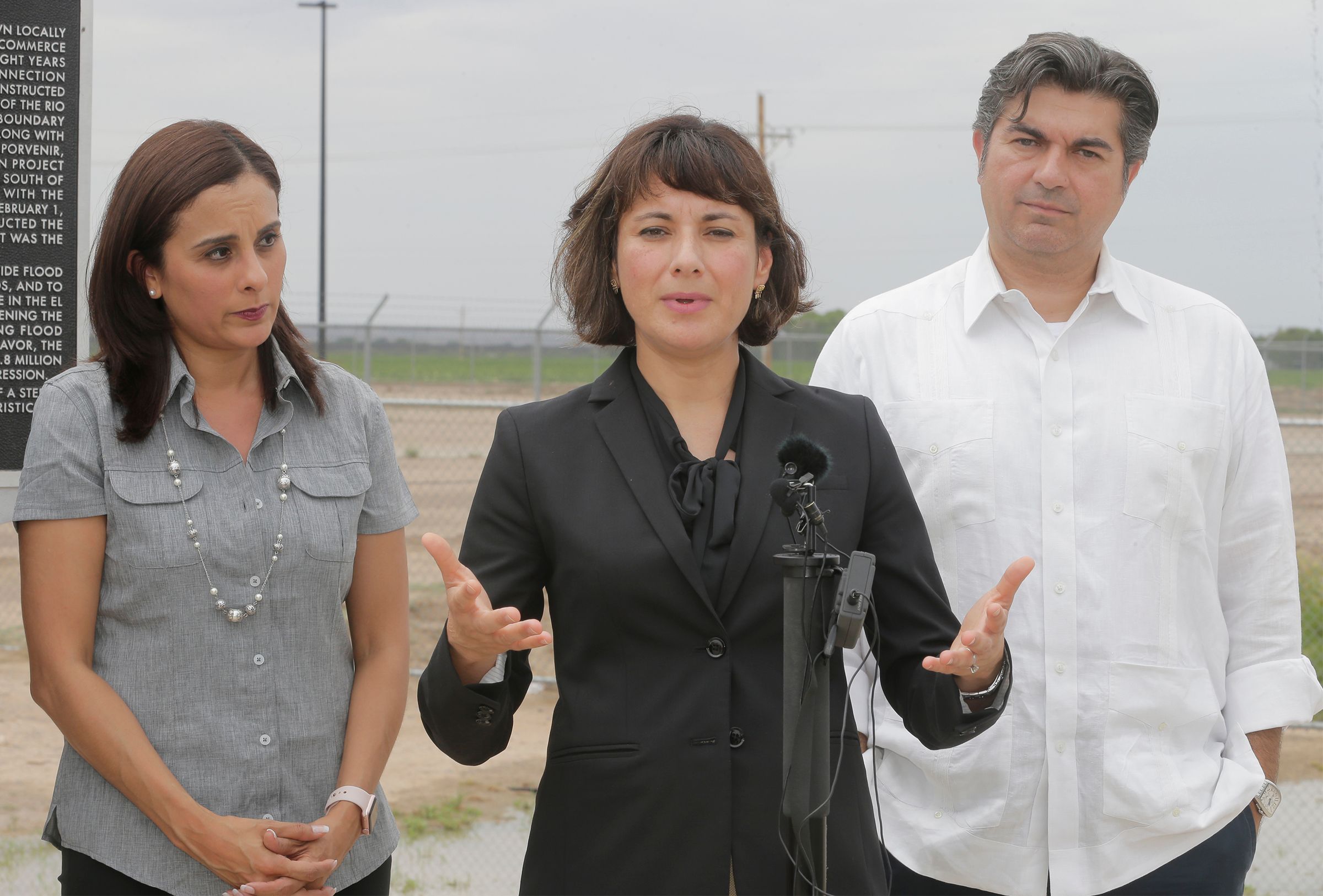 Texas in Turmoil as Abbott Faces Shock Challenge from Hinojosa