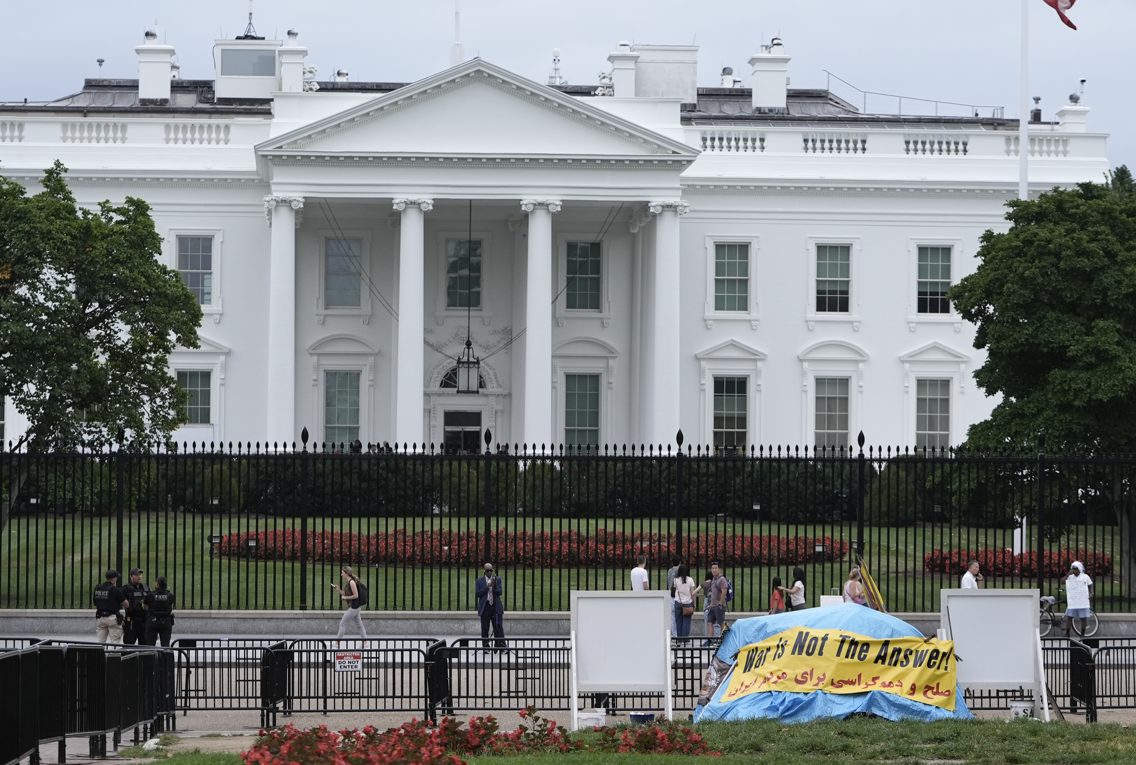 News: DC security ahead of Zelensky visit – Newsworthy Women