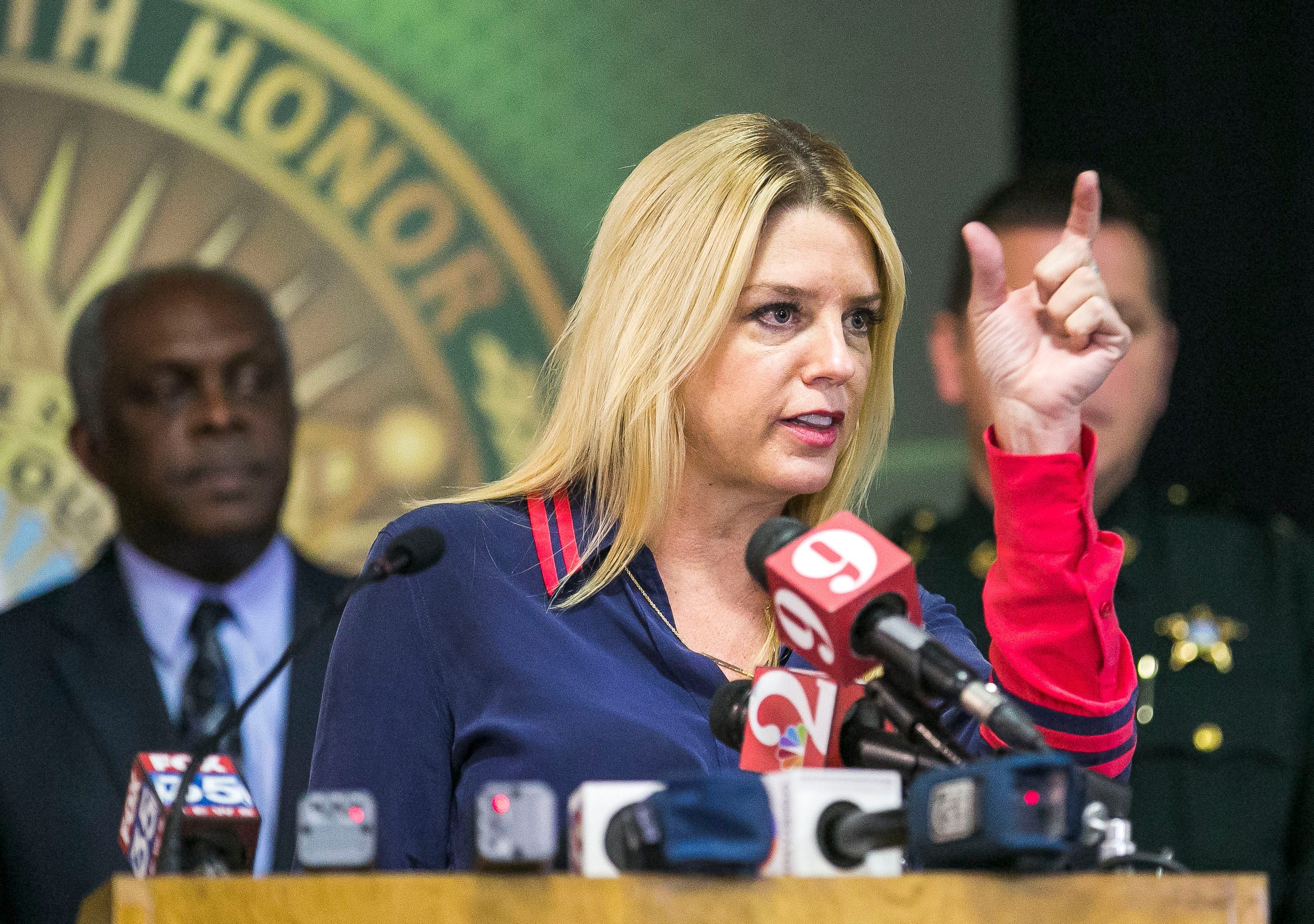 Bondi Torches ‘Bad Actors’ in Storm Over Trump Judge