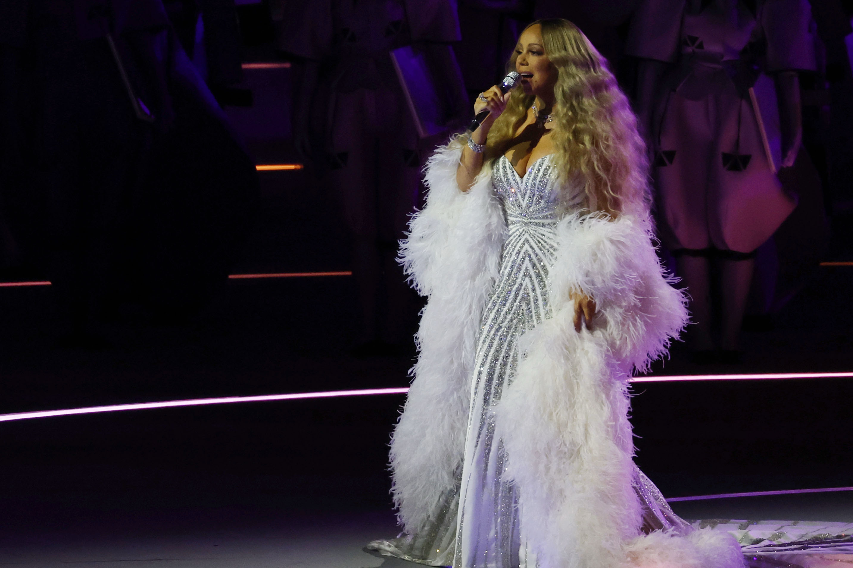 Lip-Sync Olympics? Mariah Carey Sparks Side-Eye in Italy