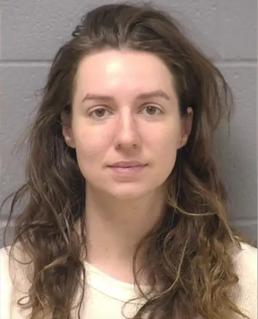 Mom Surprises Sometimes Boyfriend With A “Surprise” Execution